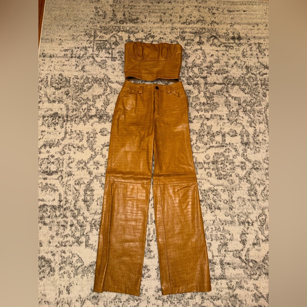 Song of Style Leather Corset & Pant Set - Picture 5 of 10